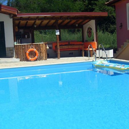 The Pink House Otel Polkovnik Serafimovo Dış mekan fotoğraf